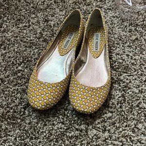 Size 6 Steve Madden flats